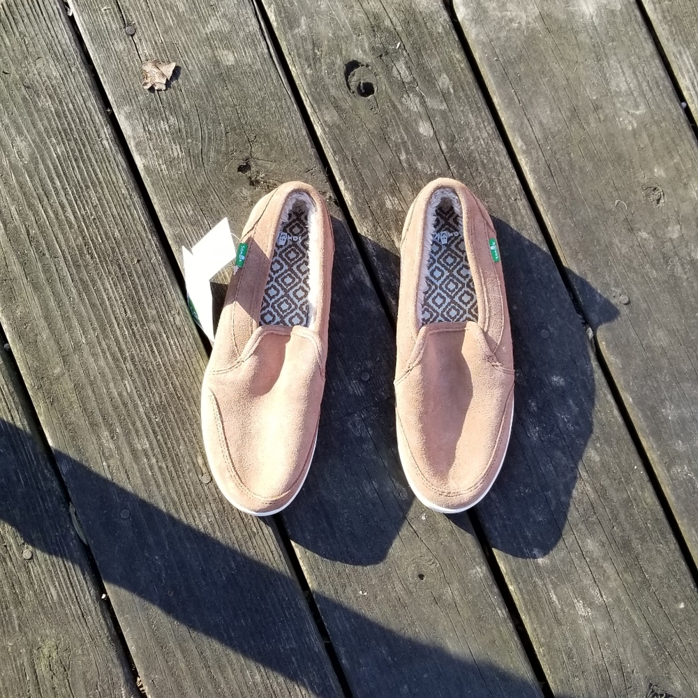 Sanuk Pair o Dice fur lined loafers